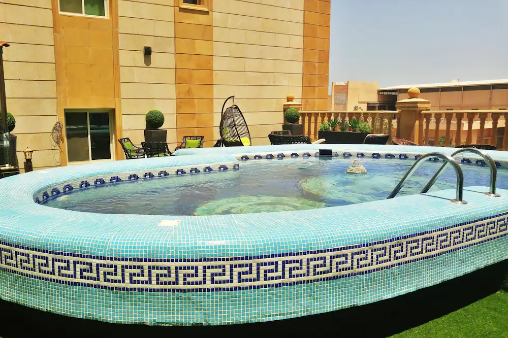 مسبح خارجي 